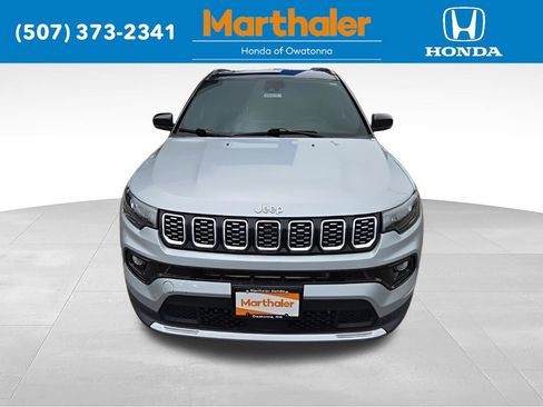 Used 2025 Jeep Compass Limited AWD/4WD image 8