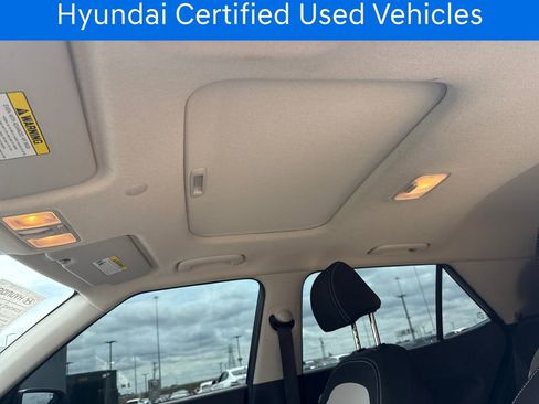 Certified 2023 Hyundai Venue SEL FWD image 26