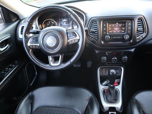 Used 2018 Jeep Compass Latitude image 31