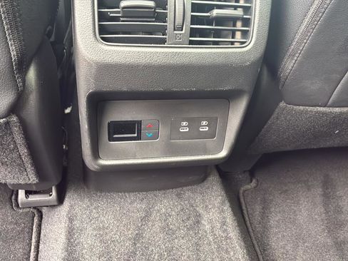 Used 2024 Nissan Rogue SL w/ SL Premium Package image 26