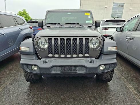 Used 2019 Jeep Wrangler Sport AWD/4WD image 4