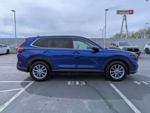 Used 2023 Honda CR-V EX-L image 2