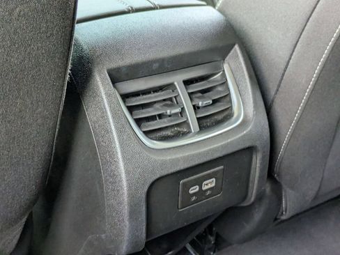 Used 2025 Chevrolet Blazer LT AWD/4WD image 26