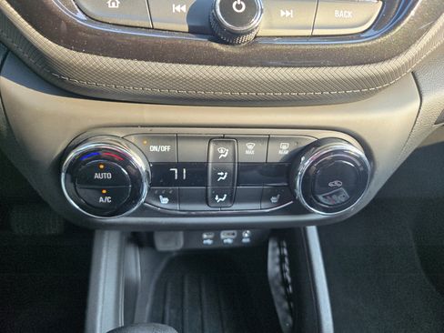 Used 2023 Chevrolet TrailBlazer LT w/ Convenience Package AWD/4WD image 20
