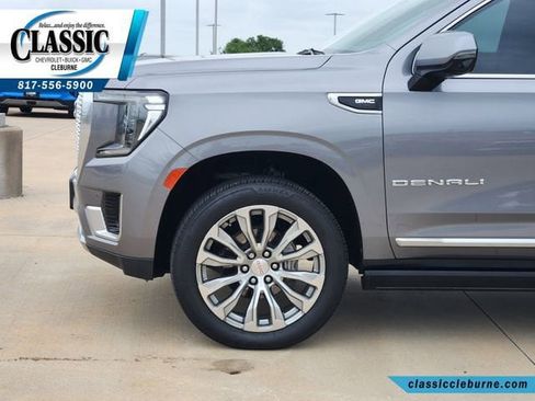 Used 2021 GMC Yukon Denali w/ Denali Ultimate Package RWD image 13