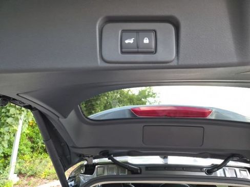 New 2026 Nissan Rogue Platinum AWD/4WD image 10