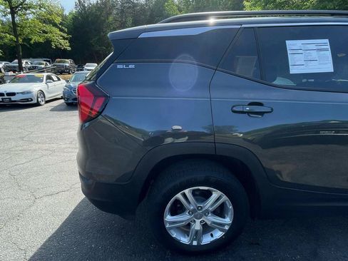 Used 2019 GMC Terrain SLE w/ Driver Convenience Package AWD/4WD image 9
