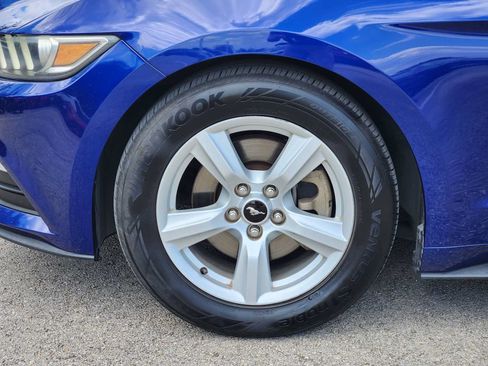 Used 2016 Ford Mustang Coupe RWD image 8