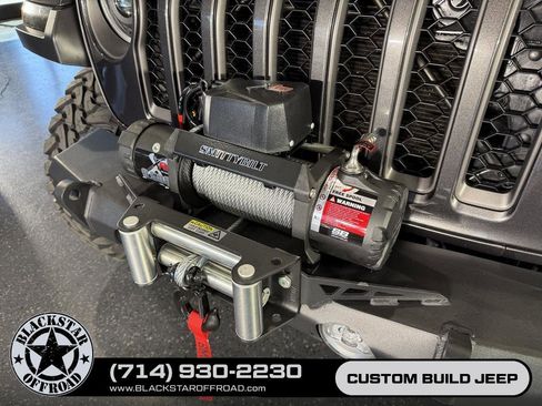 Used 2021 Jeep Gladiator Rubicon AWD/4WD image 4
