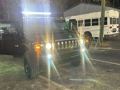 Used 2003 HUMMER H2 w/ Preferred Equipment Group image 39