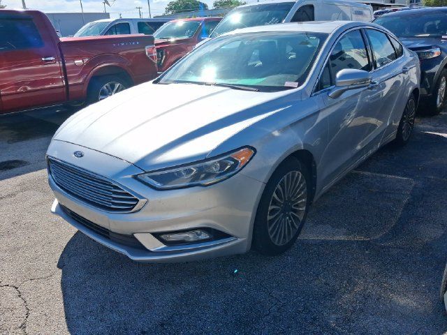 Used 2017 Ford Fusion SE w/ Fusion SE Technology Package FWD image 3