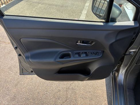 Used 2025 Nissan Versa SV FWD image 18