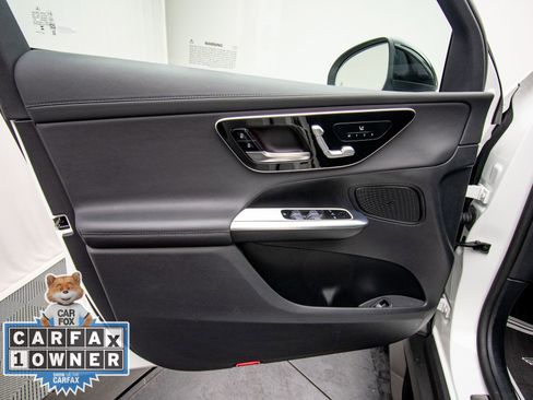 Used 2025 Mercedes-Benz GLC 43 AMG 4MATIC image 31