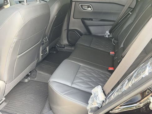 Used 2026 Nissan Rogue Platinum w/ Platinum Premium Package AWD/4WD image 31