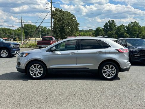 Used 2022 Ford Edge Titanium AWD/4WD image 3