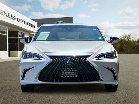 Used 2025 Lexus ES 300h w/ Premium Package FWD image 5