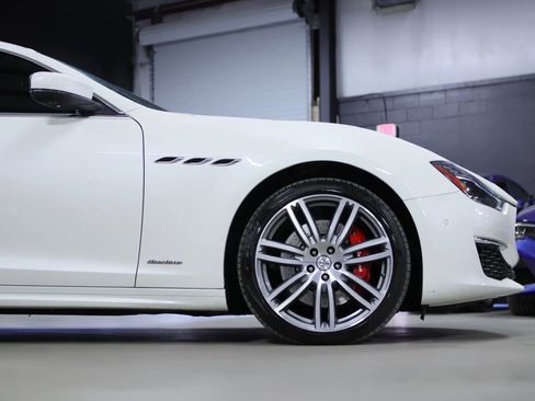 Used 2021 Maserati Ghibli GranLusso image 9