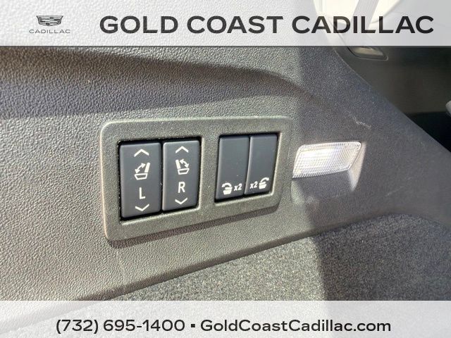 Used 2026 Cadillac Escalade IQL Sport 1 w/ LPO, ONYX Package AWD/4WD image 20