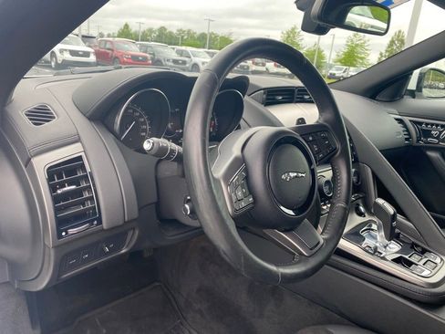 Used 2016 Jaguar F-TYPE Convertible RWD image 9
