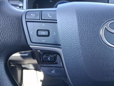 Used 2025 Toyota Camry LE AWD/4WD image 24