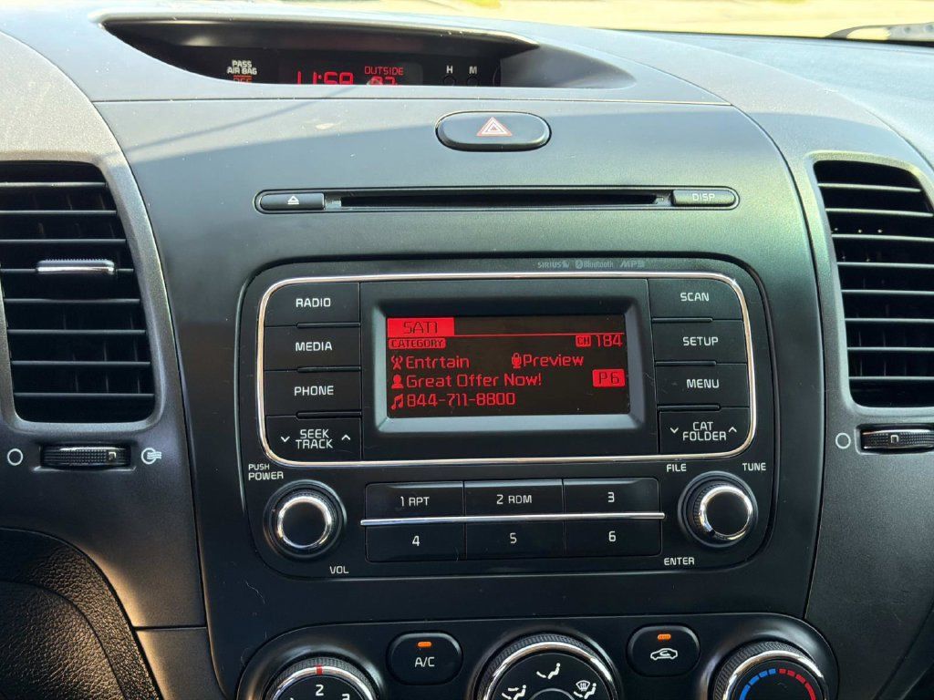 Used 2016 Kia Forte LX FWD image 24