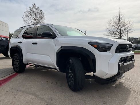 Used 2025 Toyota 4Runner SR5 image 4