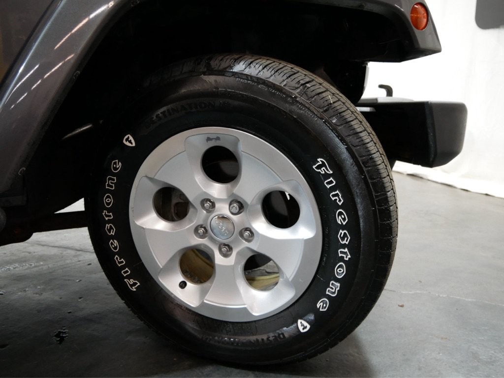Used 2014 Jeep Wrangler Sahara AWD/4WD image 15