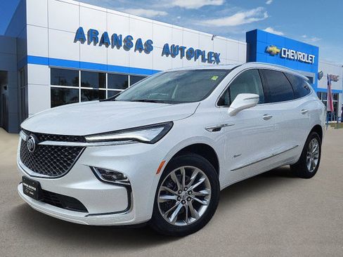 Used 2024 Buick Enclave Avenir w/ Avenir Technology Package image 1