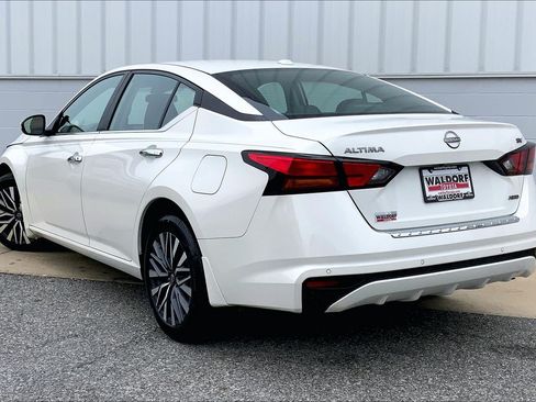 Used 2023 Nissan Altima 2.5 SV AWD/4WD image 15