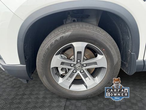 Used 2025 Honda Pilot EX-L image 14