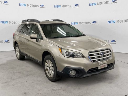 Used 2015 Subaru Outback 2.5i Premium AWD/4WD image 7