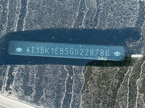 Used 2016 Toyota Avalon Limited w/ Toyota Safety Sense Package FWD image 8