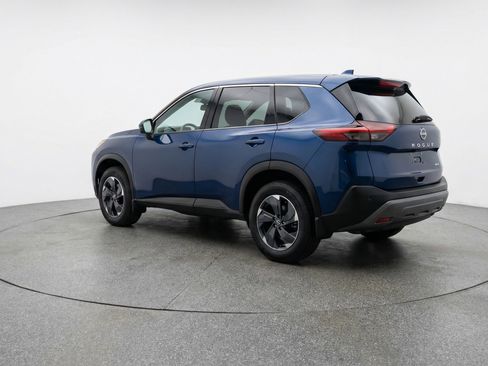 Used 2025 Nissan Rogue SV AWD/4WD image 6