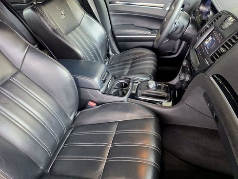Used 2023 Chrysler 300 S RWD image 11