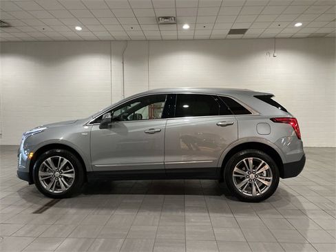 Certified 2025 Cadillac XT5 Premium Luxury image 2