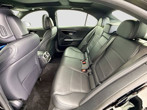 Used 2025 Mercedes-Benz C 300 Sedan image 19