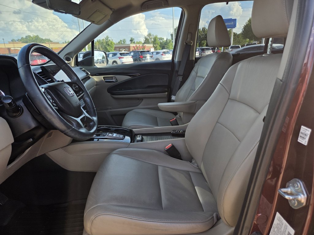 Used 2022 Honda Pilot Touring image 16