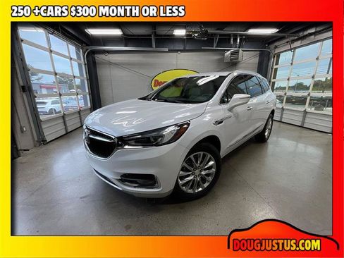 Used 2020 Buick Enclave Essence w/ Sound and Sites Package FWD image 1