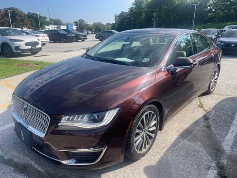Used 2019 Lincoln MKZ Premiere AWD/4WD image 2
