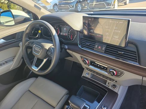 Used 2022 Audi Q5 2.0T Premium w/ Convenience Package image 8