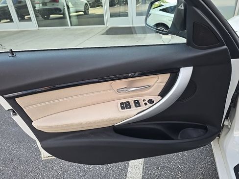 Used 2018 BMW 328d xDrive Wagon AWD/4WD image 14