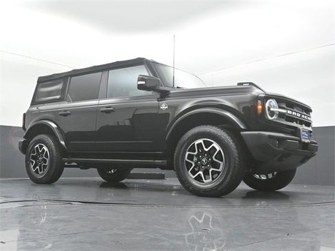 Certified 2022 Ford Bronco Outer Banks image 37