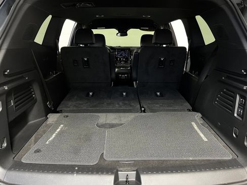 Used 2024 GMC Acadia Denali FWD image 31