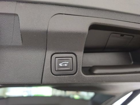 Used 2023 GMC Acadia AT4 w/ Technology Package AWD/4WD image 18