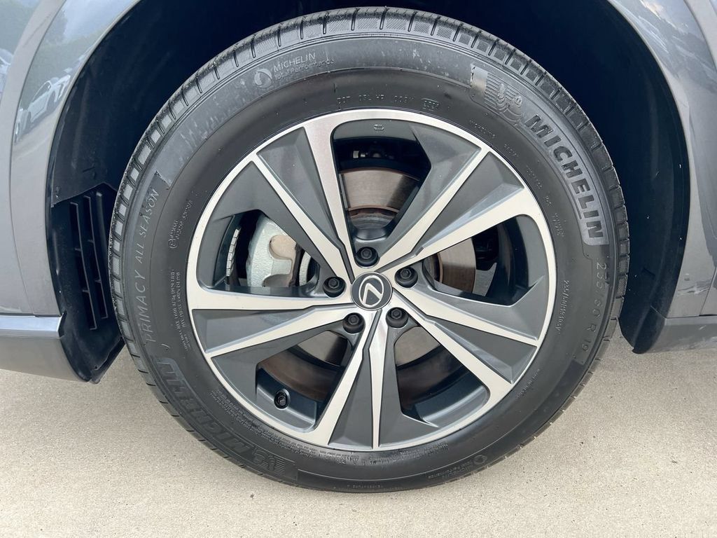 Certified 2025 Lexus RX 350 FWD w/ Technology Package image 9