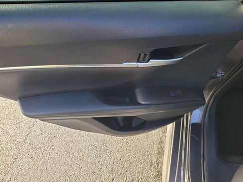 Used 2024 Toyota Camry SE FWD image 8
