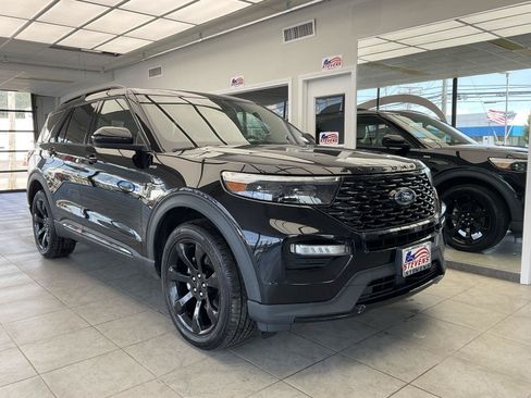 Used 2022 Ford Explorer ST-Line w/ Class IV Trailer Tow Package AWD/4WD image 1