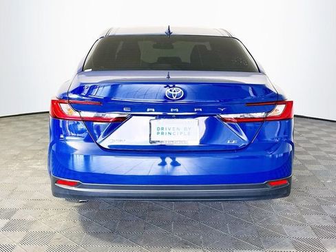 Used 2025 Toyota Camry LE image 7