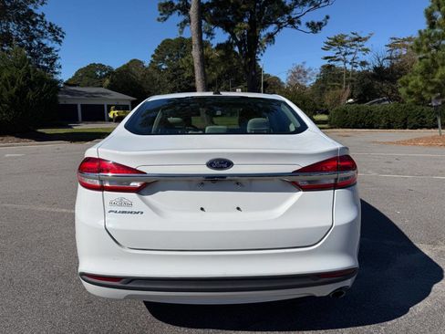 Used 2017 Ford Fusion S image 8