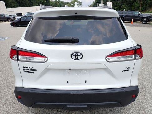 Certified 2024 Toyota Corolla Cross LE w/ Moonroof Package AWD/4WD image 4